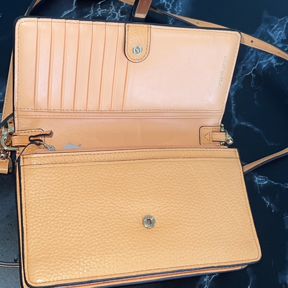MICHAEL MICHAEL KORS Jet Set Charm Small Phone Crossbody Light Orange AUTHENTIC - Picture 9 of 11